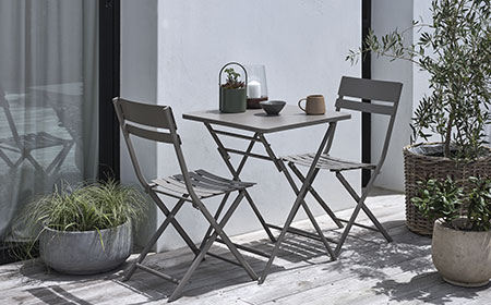 So verschönerst du deinen Balkon oder kleine Terrasse