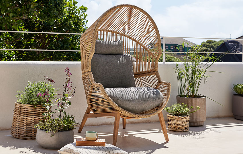 Garten-Loungesessel mit Überdachung aus Polyrattan