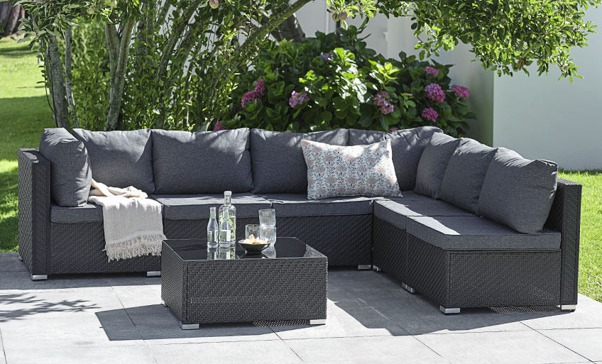 Modulares Ecksofa und Loungetisch