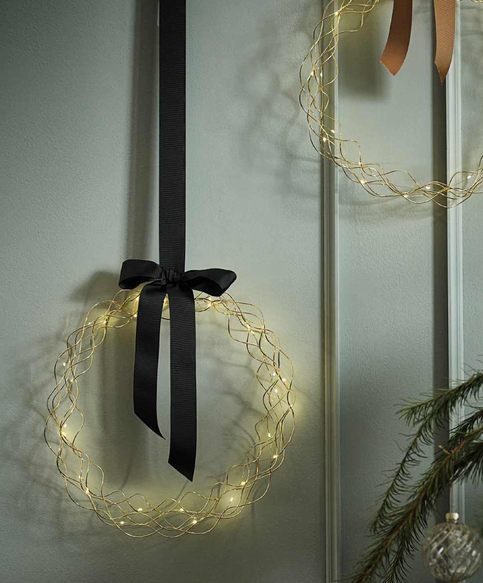 Lichterkranz SNE mit Timer-Funktion Leuchtender Weihnachtskranz mit LED-Lichtern und Timer-Funktion