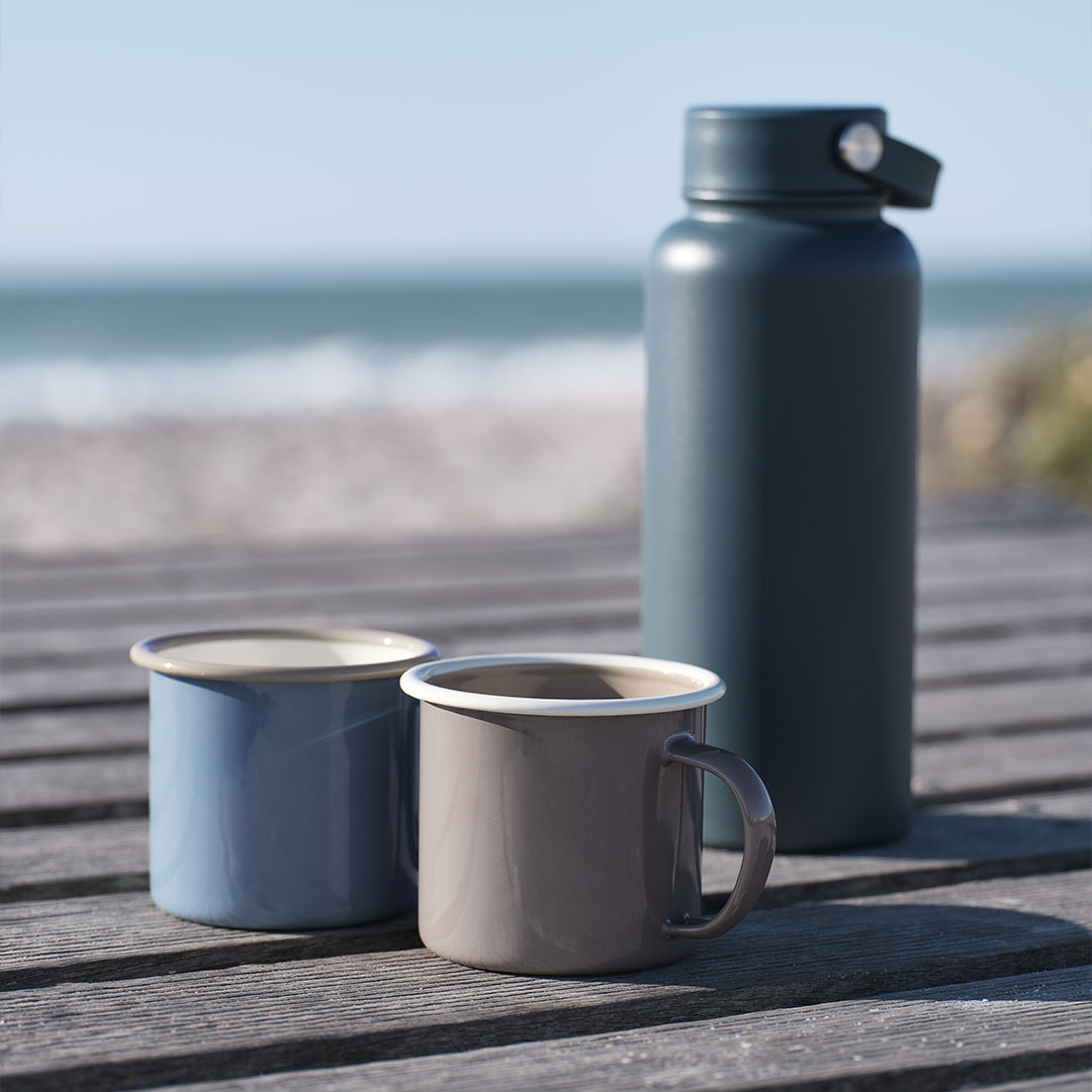 Trinkbecher LAPPSPOVE und Trinkflasche HUBRO Trinkbecher und Thermosflasche eignen sich perfekt als Campingausrüstung oder für Picknicks