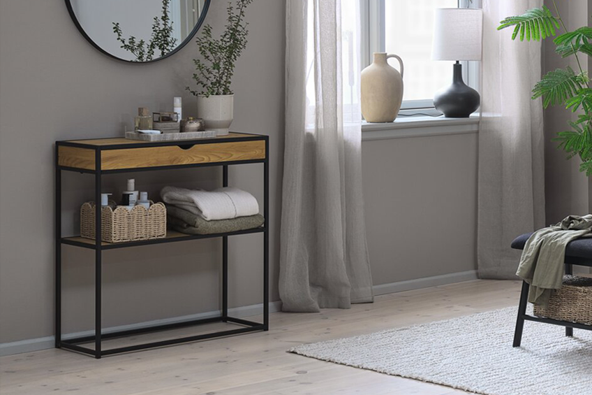 Konsolentisch TRAPPEDAL Konsolentisch in einem Vorzimmer unter einem Spiegel